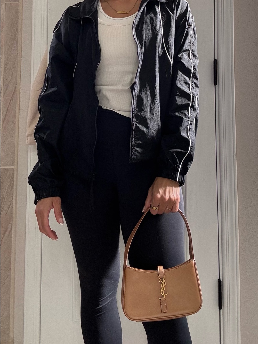 Saint Laurent mini Le 5 à 7 hobo shouler bag - Picture 11 of 11